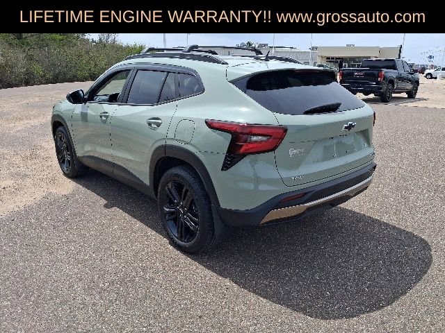 Used 2025 Chevrolet Trax ACTIV w/ Sunroof Package FWD image 6