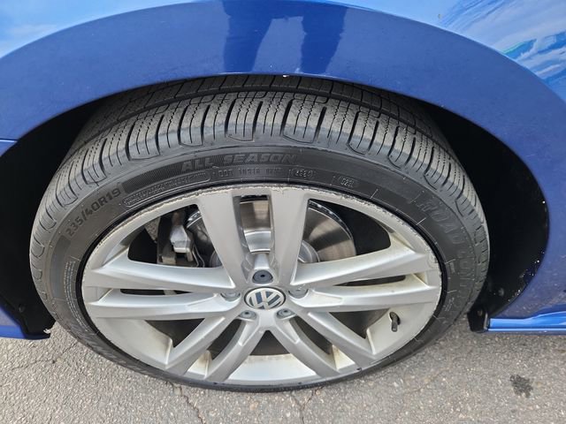 Used 2017 Volkswagen Passat 1.8T R-Line w/ R-Line Lighting Package image 16