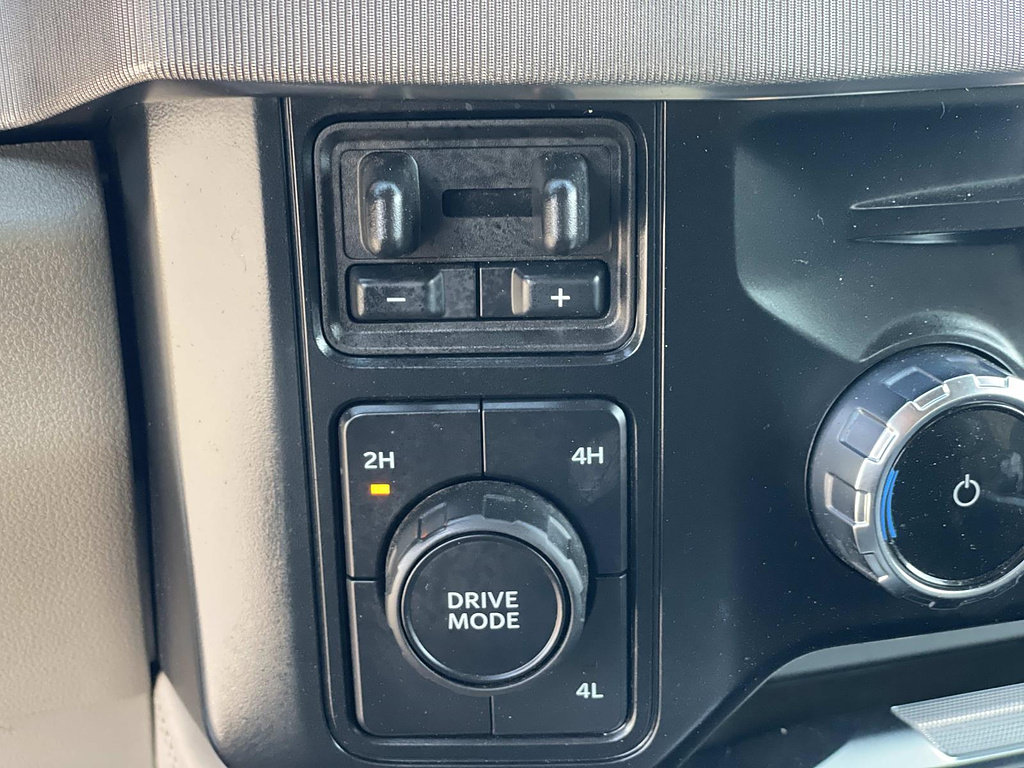 Certified 2025 Ford F250 Platinum w/ Platinum Plus Package AWD/4WD image 19