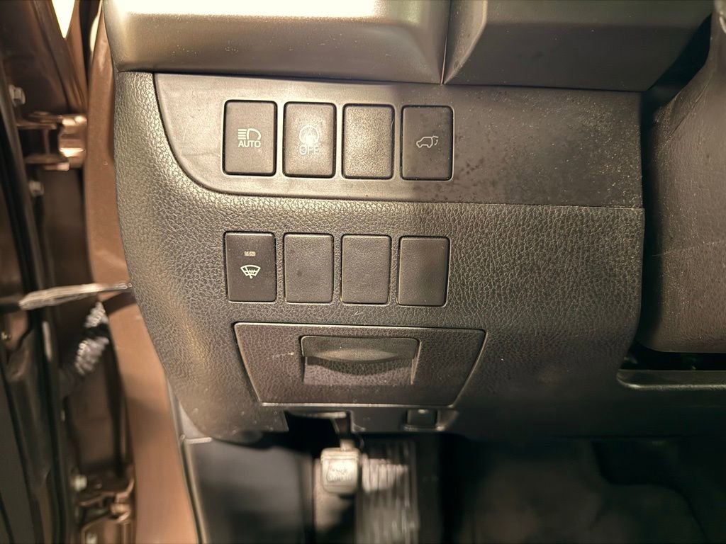 Used 2018 Toyota Highlander XLE image 16