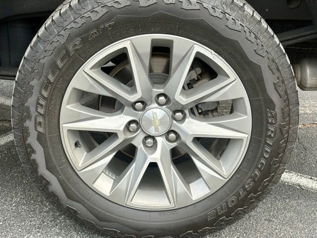 Used 2021 Chevrolet Silverado 1500 High Country w/ Technology Package AWD/4WD image 31