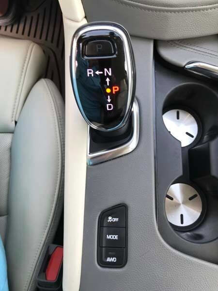 Used 2017 Cadillac XT5 Premium Luxury w/ Driver Assist Package image 16