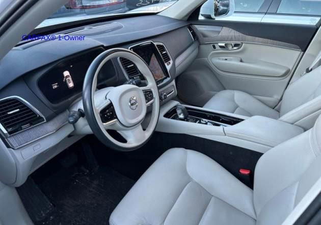 Certified 2023 Volvo XC90 B5 Plus w/ Protection Package Premier image 3