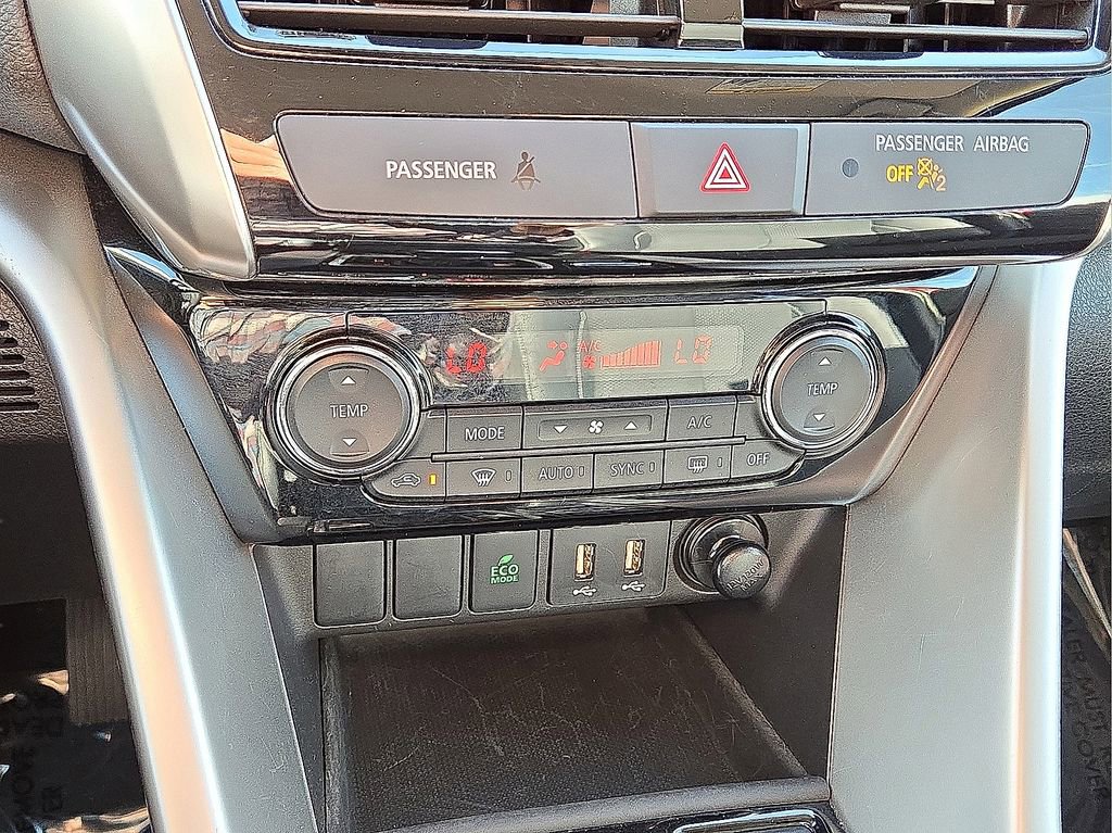 Used 2025 Mitsubishi Eclipse Cross SE image 30