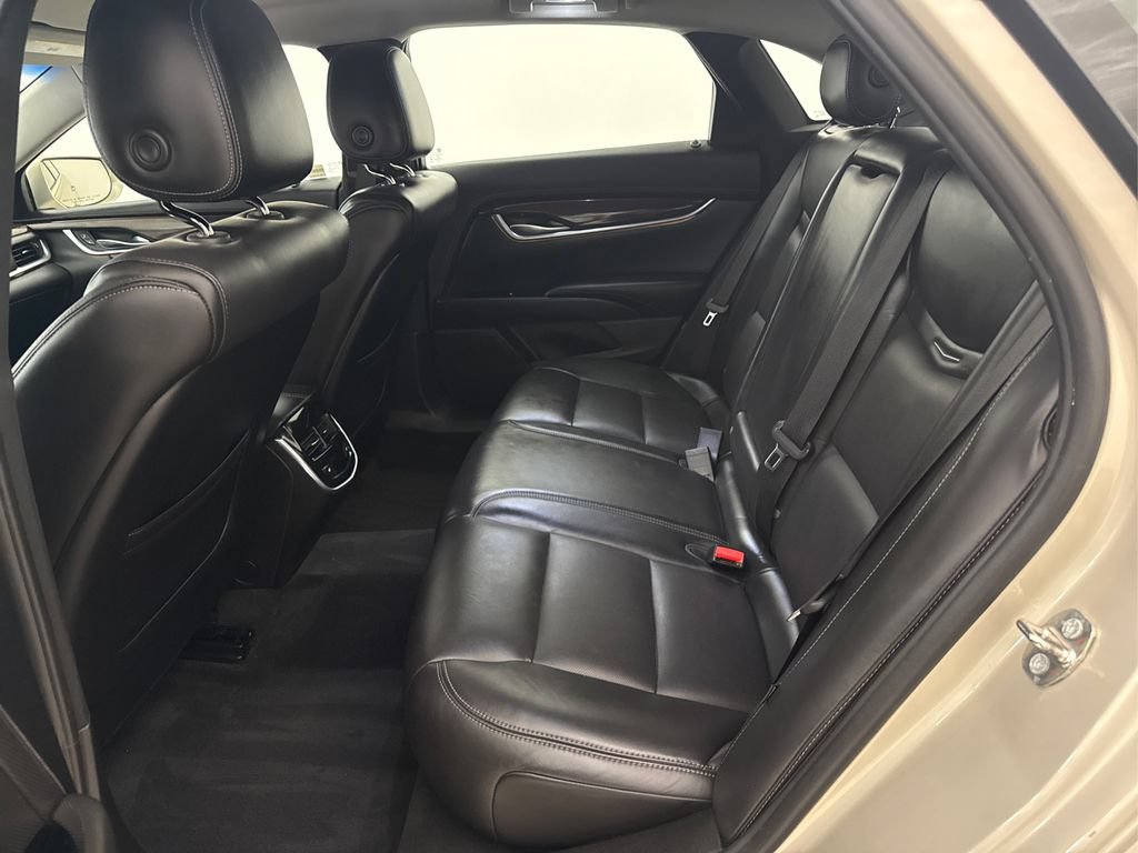 Used 2016 Cadillac XTS Luxury FWD image 10