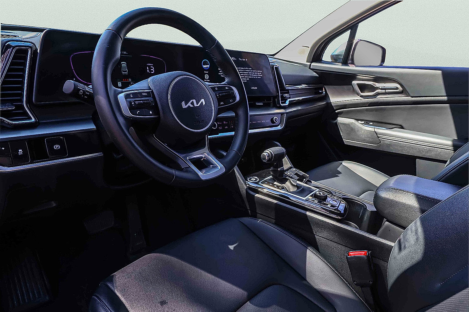 Certified 2024 Kia Sportage EX image 8