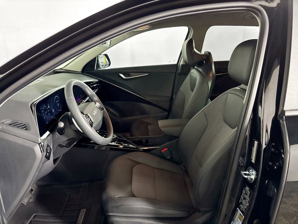 New 2026 Kia Niro Wind FWD image 11