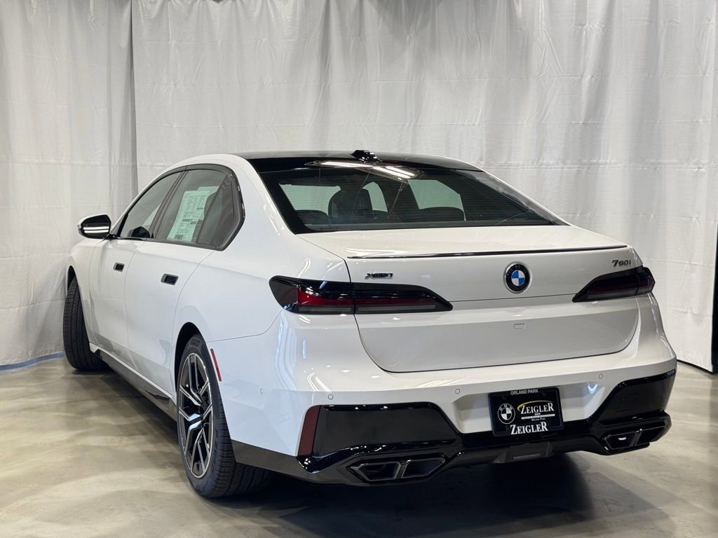 Used 2025 BMW 760i xDrive image 4