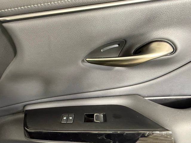 Used 2023 Lexus ES 350 Luxury w/ Accessory Package (Z1) image 37