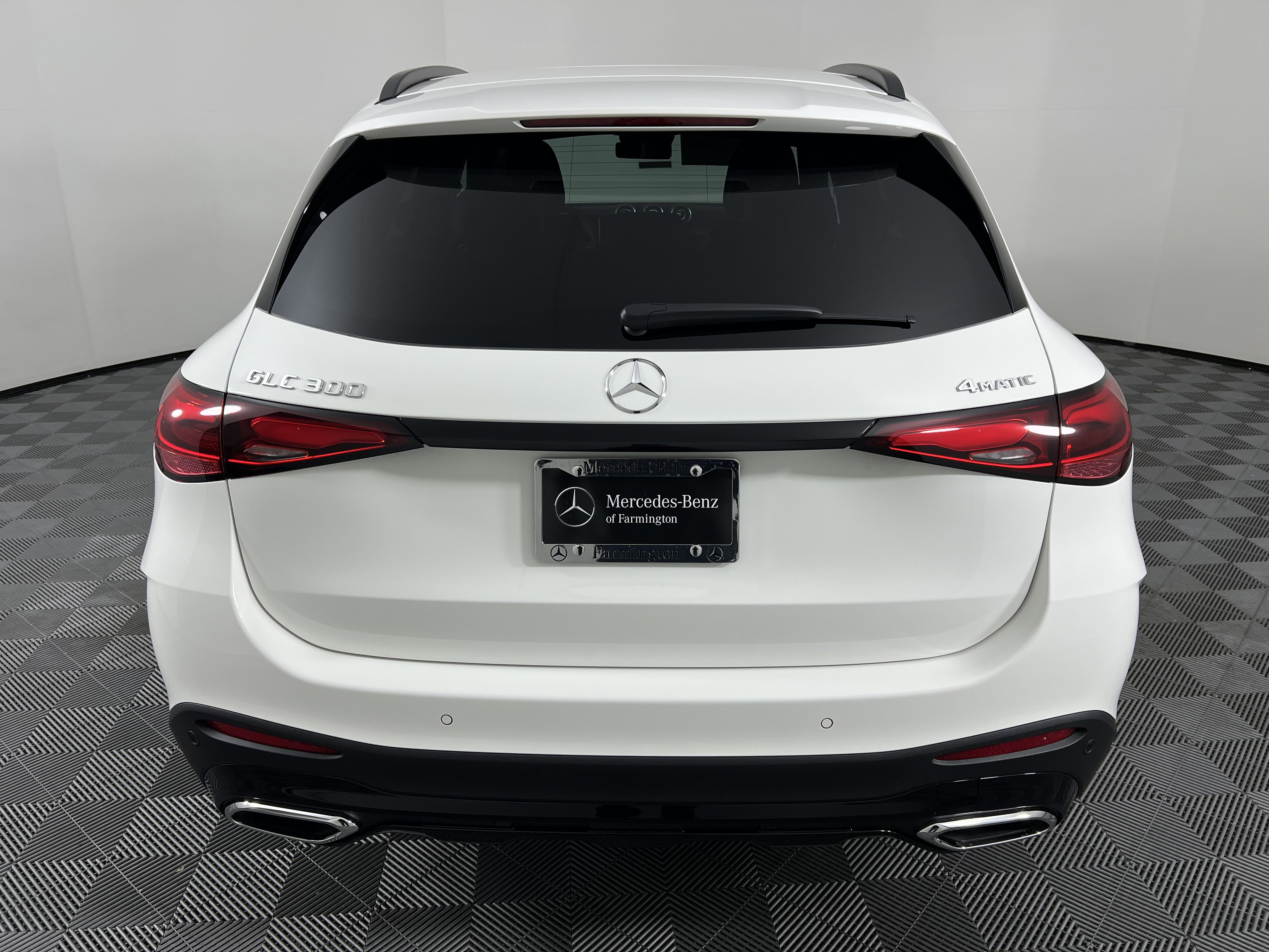 Used 2026 Mercedes-Benz GLC 300 4MATIC image 11