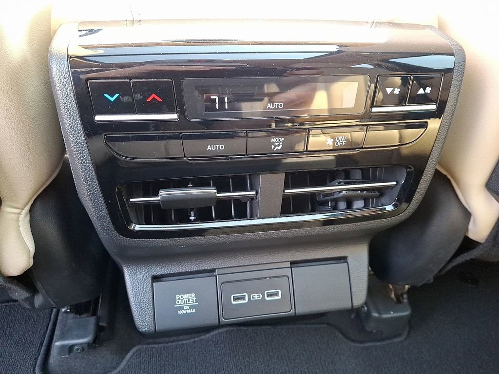 Used 2023 Acura MDX SH-AWD w/ Technology Package image 11