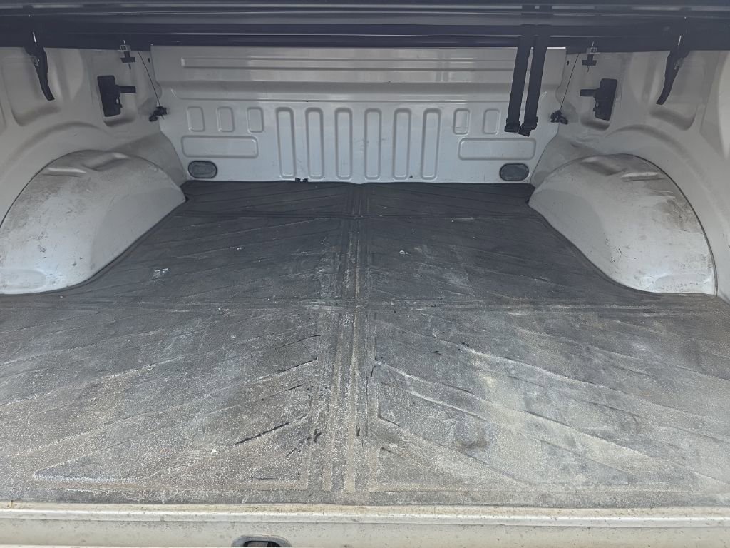 Used 2017 Ford F150 Lariat image 43