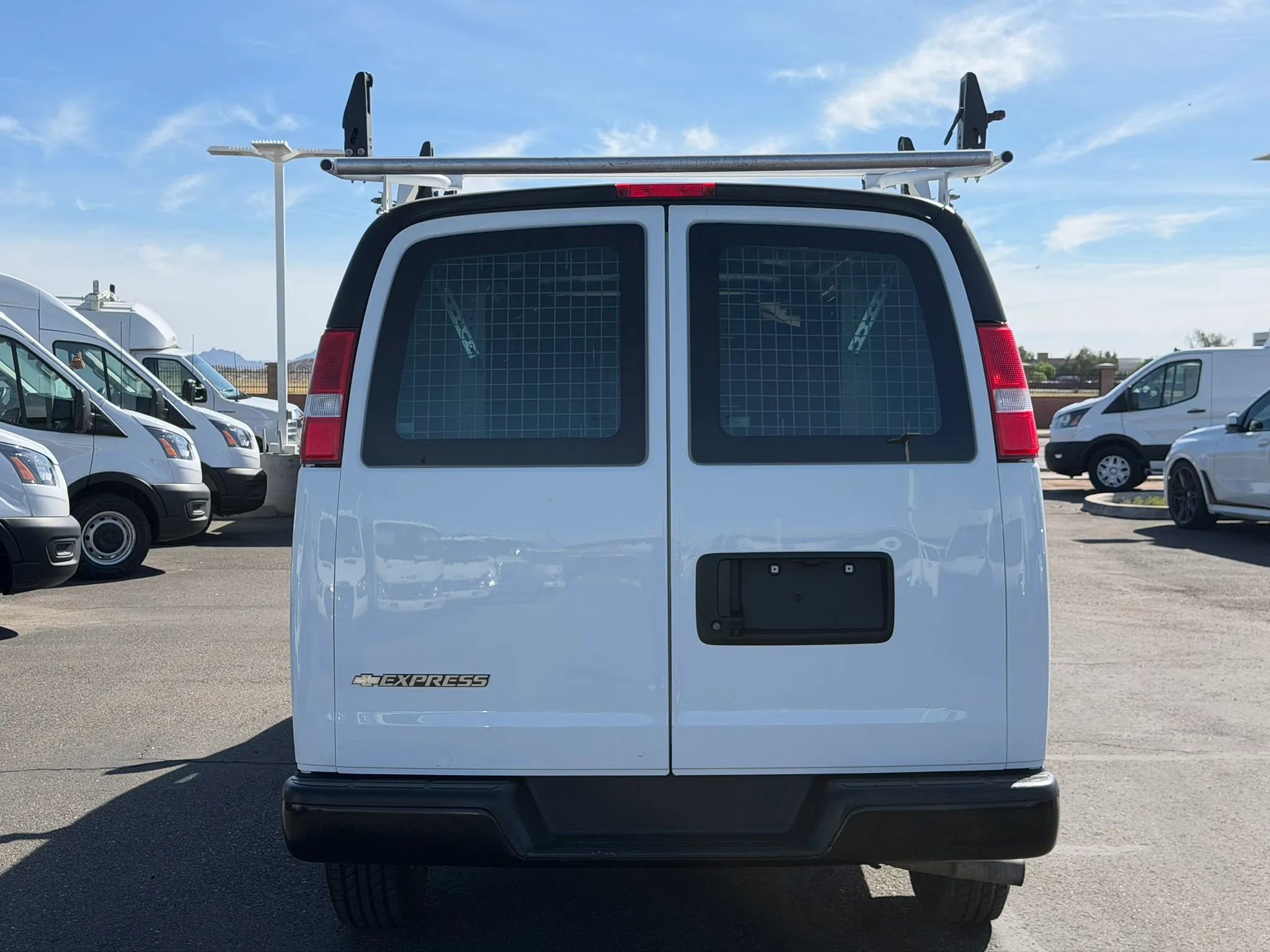 Used 2023 Chevrolet Express 2500 Extended RWD image 5