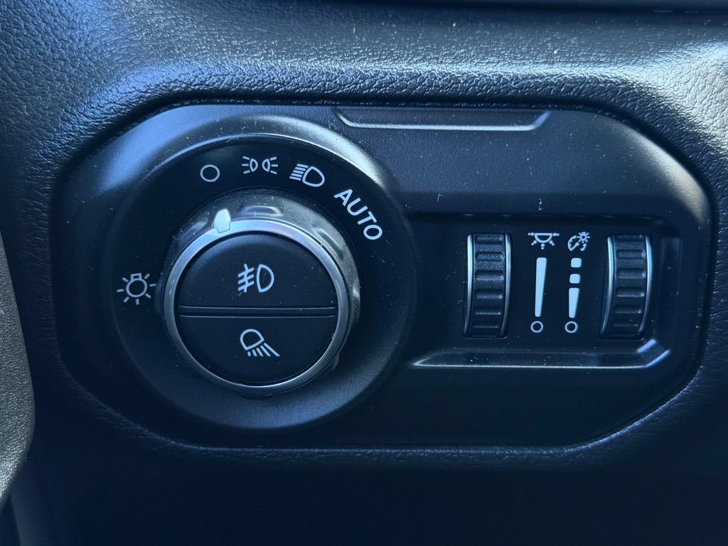 Used 2022 Jeep Gladiator Sport AWD/4WD image 35