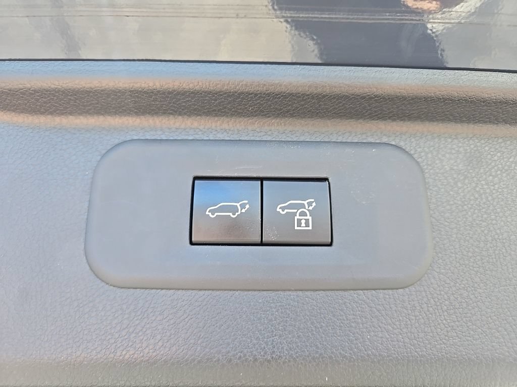 Used 2024 Toyota Grand Highlander AWD image 16