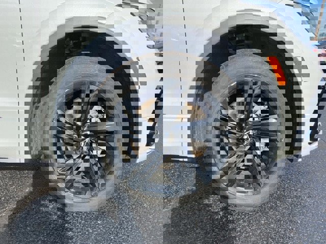 Used 2023 Volkswagen Tiguan SE R-Line image 15