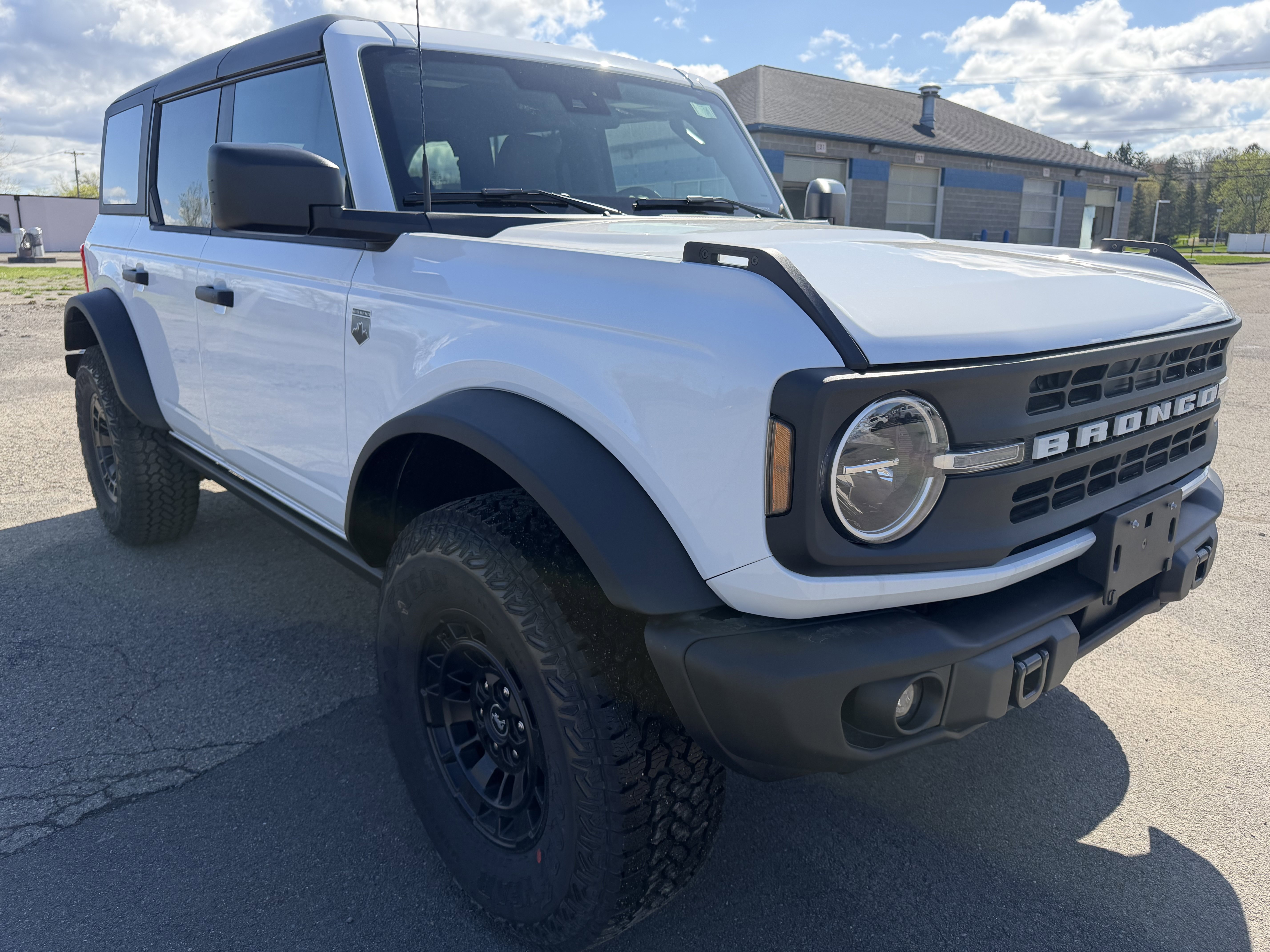 New 2026 Ford Bronco Big Bend w/ Black Diamond Package