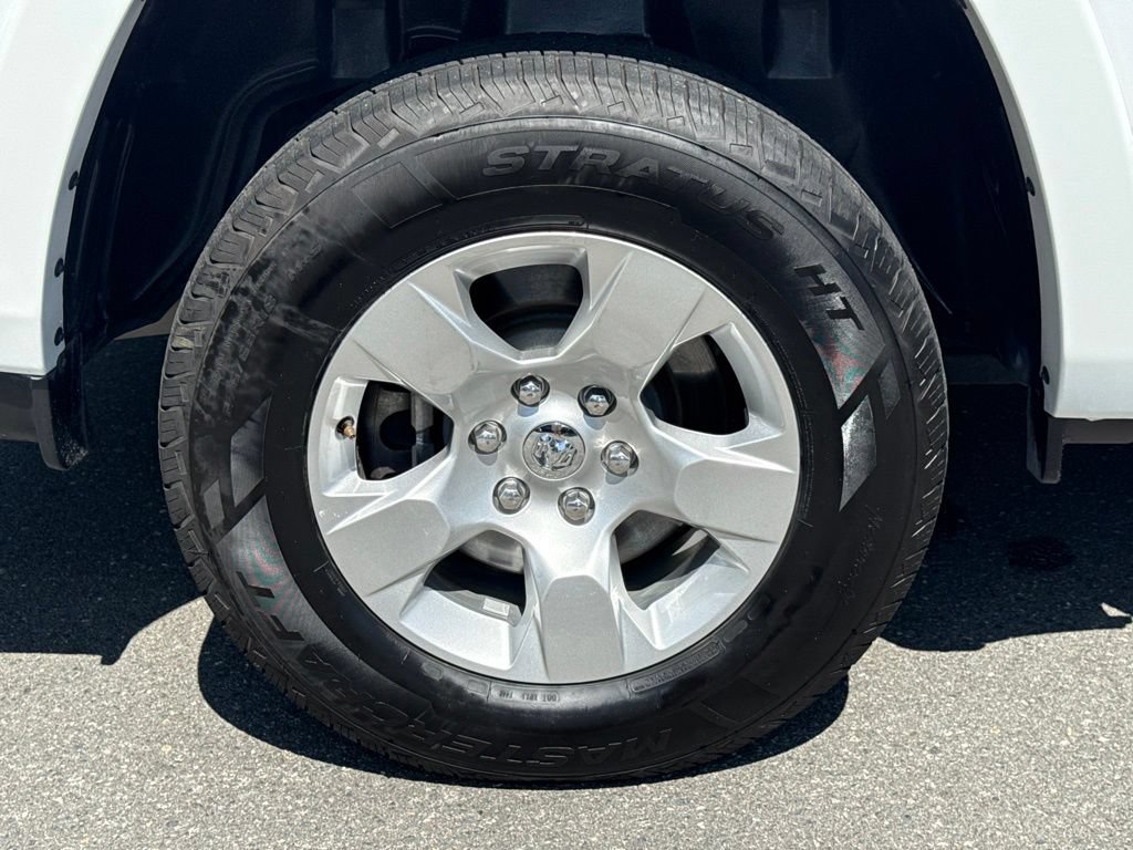 Used 2025 RAM 1500 Big Horn AWD/4WD image 9