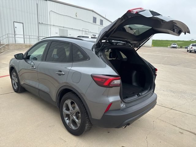 Used 2025 Ford Escape ST-Line FWD image 4