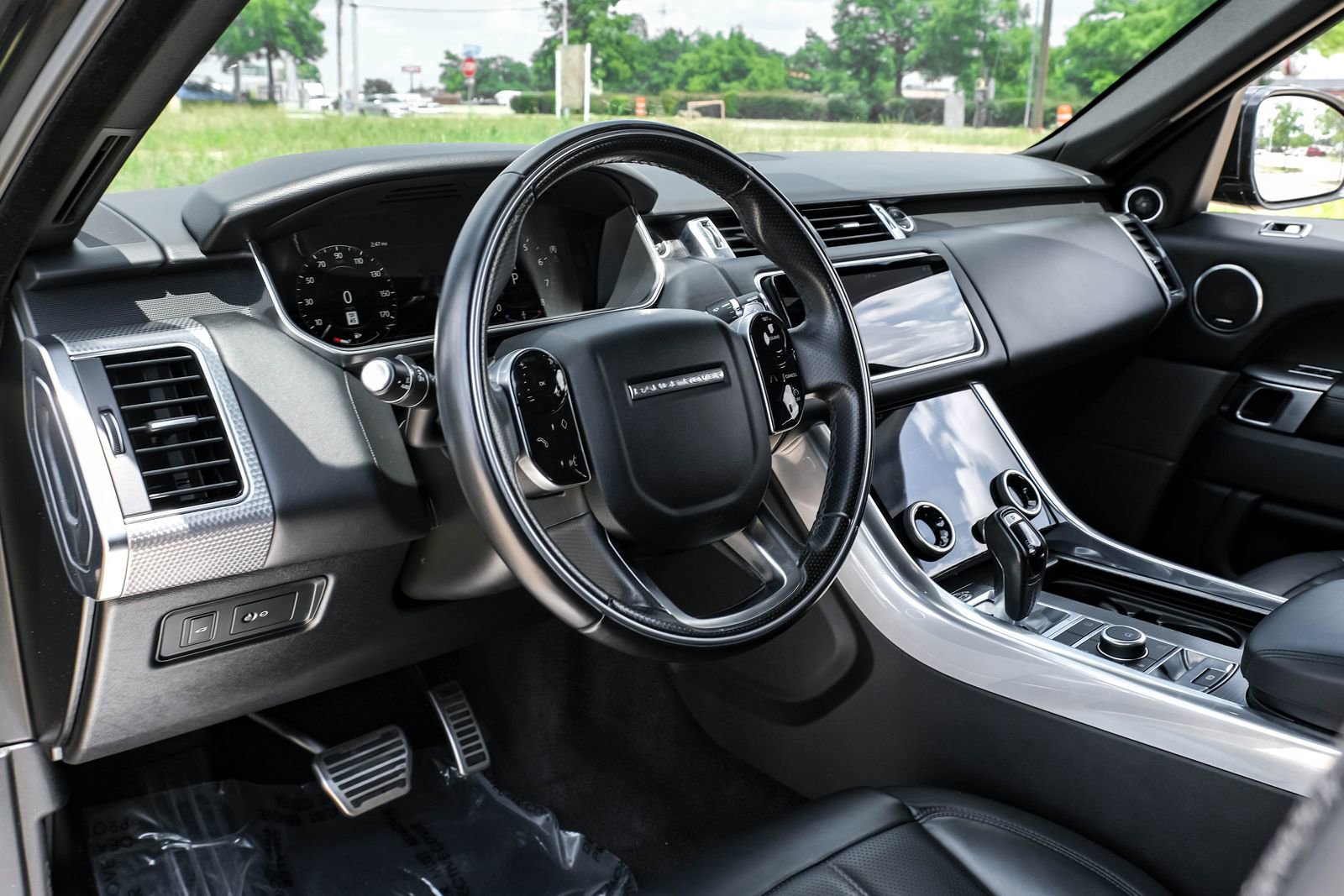 Used 2019 Land Rover Range Rover Sport Supercharged AWD/4WD image 3