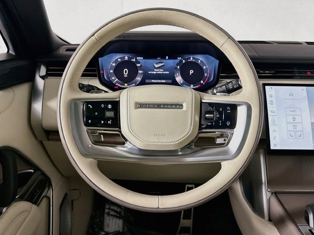 Used 2025 Land Rover Range Rover Long Wheelbase Autobiography AWD/4WD image 11