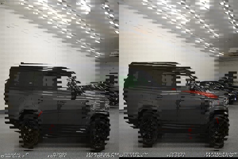 Used 2023 Land Rover Defender 130 X image 8