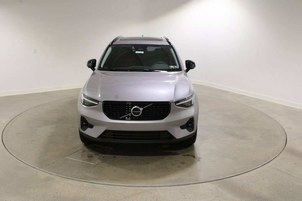 New 2026 Volvo XC40 B5 Ultra w/ Climate Package AWD/4WD image 9