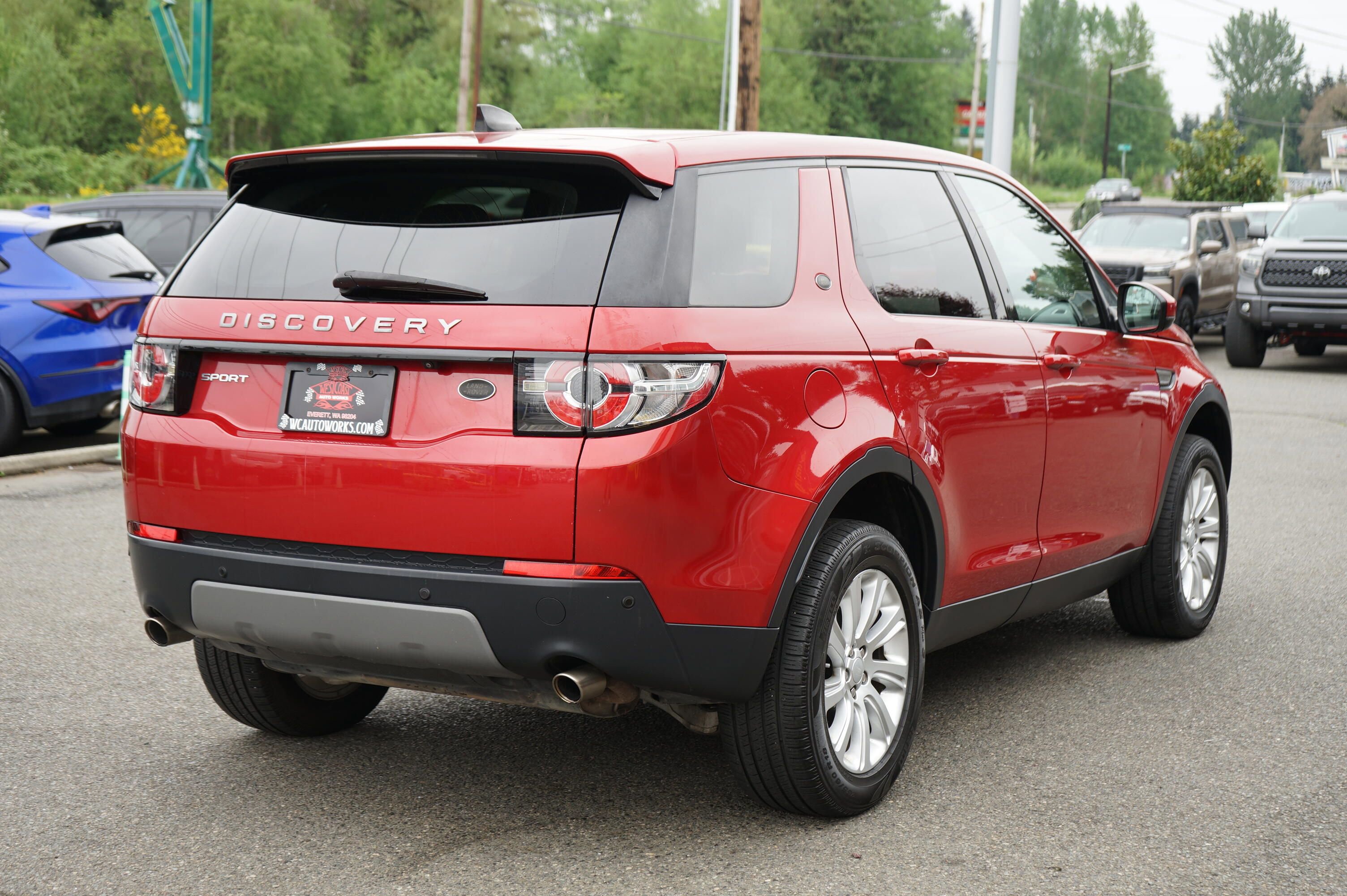 Used 2017 Land Rover Discovery Sport SE AWD/4WD image 5