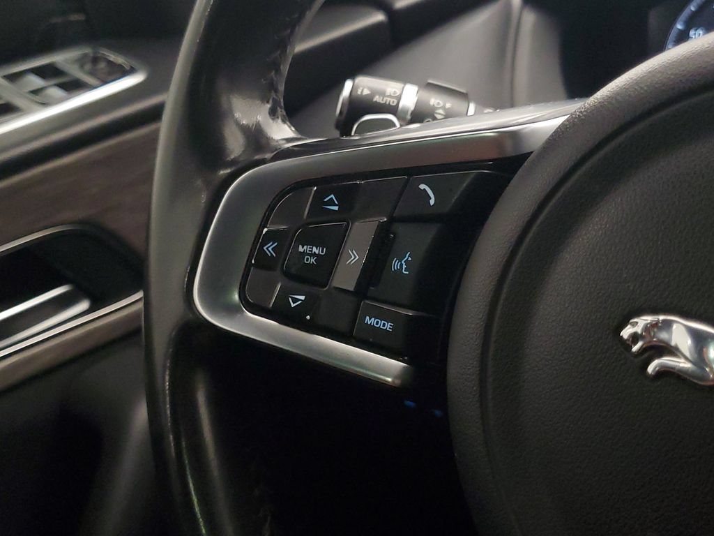Used 2019 Jaguar F-PACE S AWD/4WD image 13