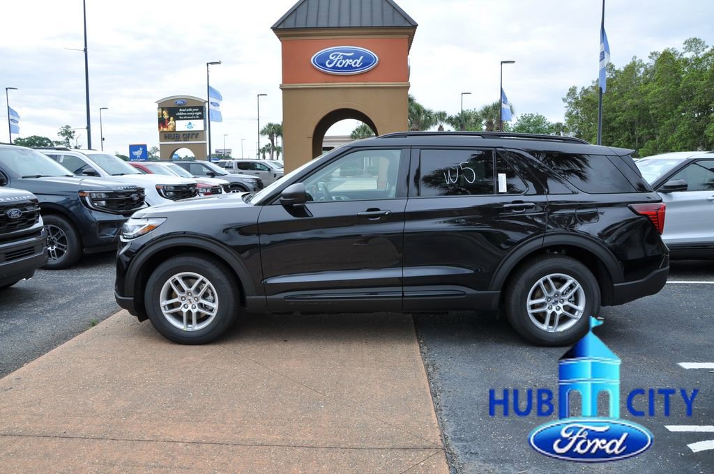 New 2026 Ford Explorer Active RWD image 2
