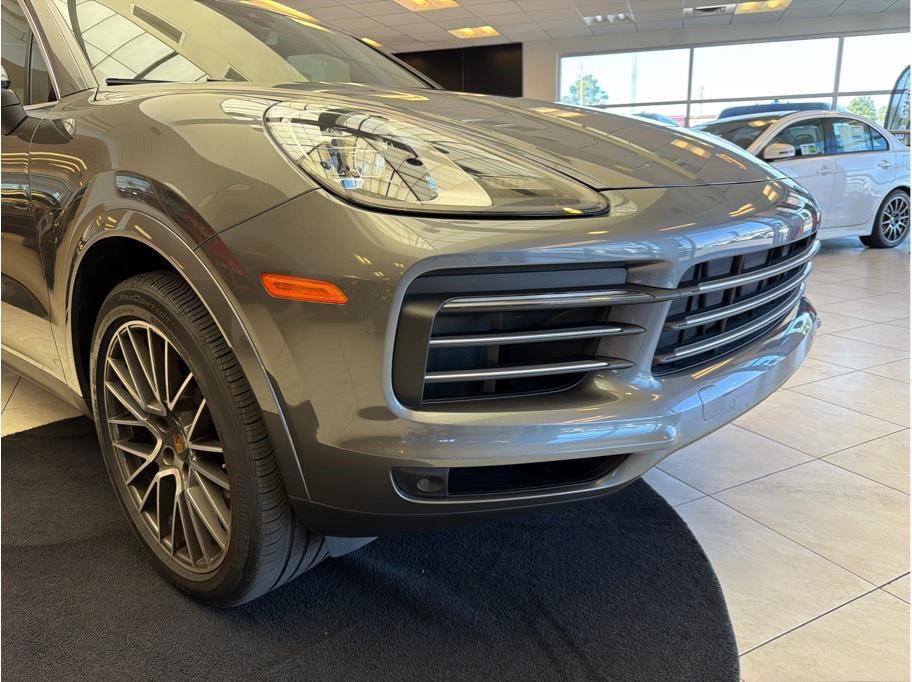 Used 2023 Porsche Cayenne AWD/4WD image 54