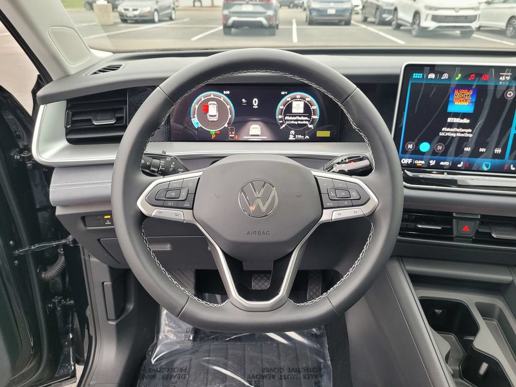 New 2026 Volkswagen Tiguan SE AWD/4WD image 16