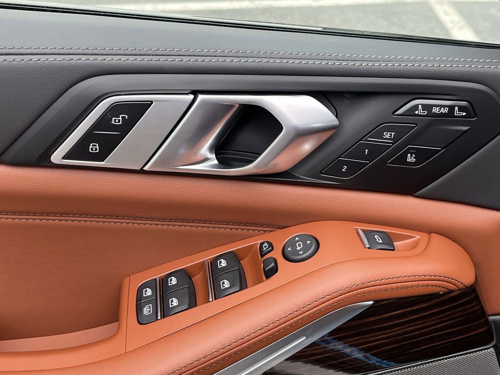 New 2026 BMW X7 M60i image 13