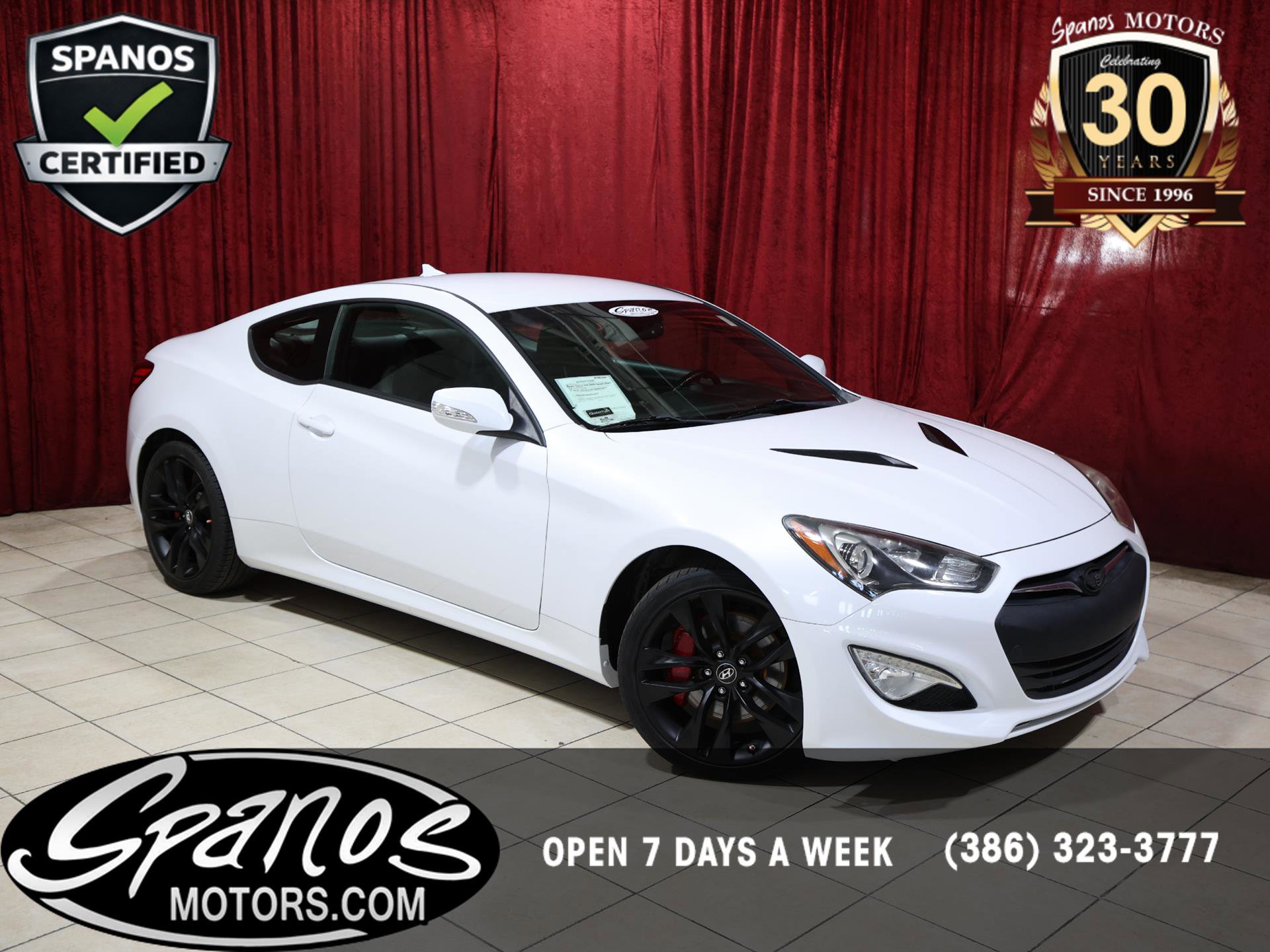 Used 2014 Hyundai Genesis 3.8 image 1