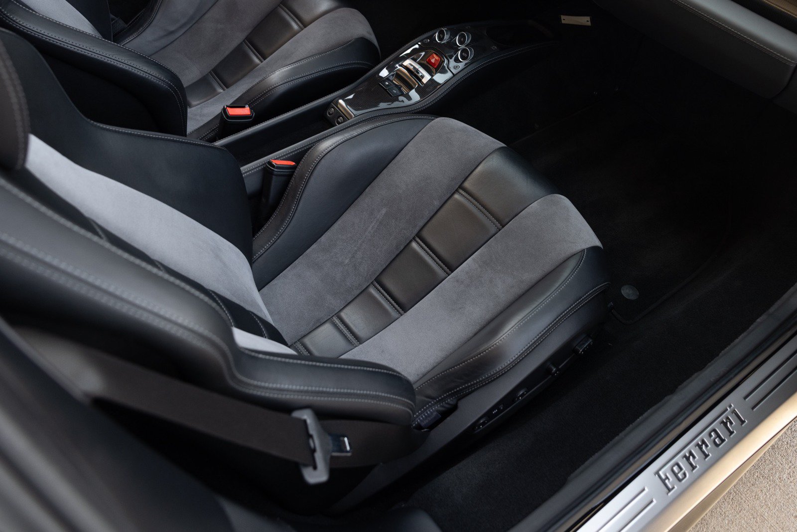 Used 2012 Ferrari 458 Spider RWD image 75