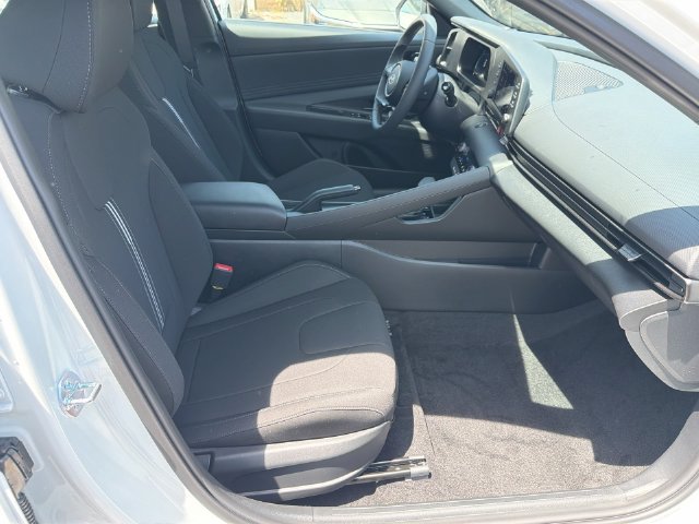 New 2026 Hyundai Elantra Sport FWD image 33