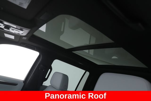 Used 2026 Chevrolet Suburban Premier w/ Sun And Tow Package AWD/4WD image 18