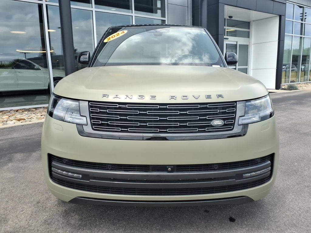 Used 2024 Land Rover Range Rover Long Wheelbase Autobiography AWD/4WD image 9
