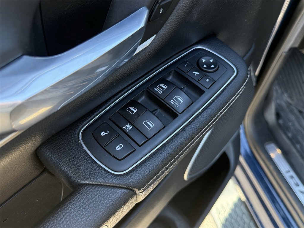 Used 2020 RAM 1500 Laramie w/ Sport Appearance Package image 11