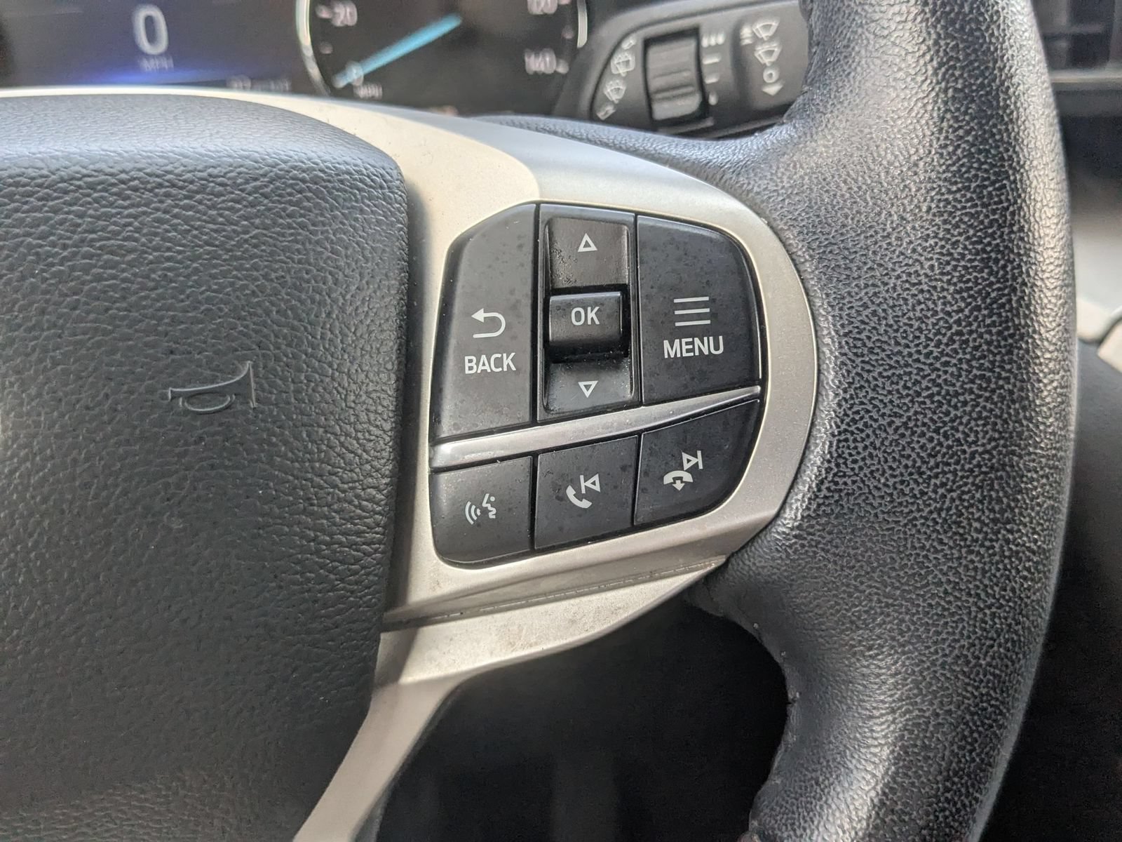 Used 2024 Ford Explorer XLT w/ Equipment Group 202A AWD/4WD image 18