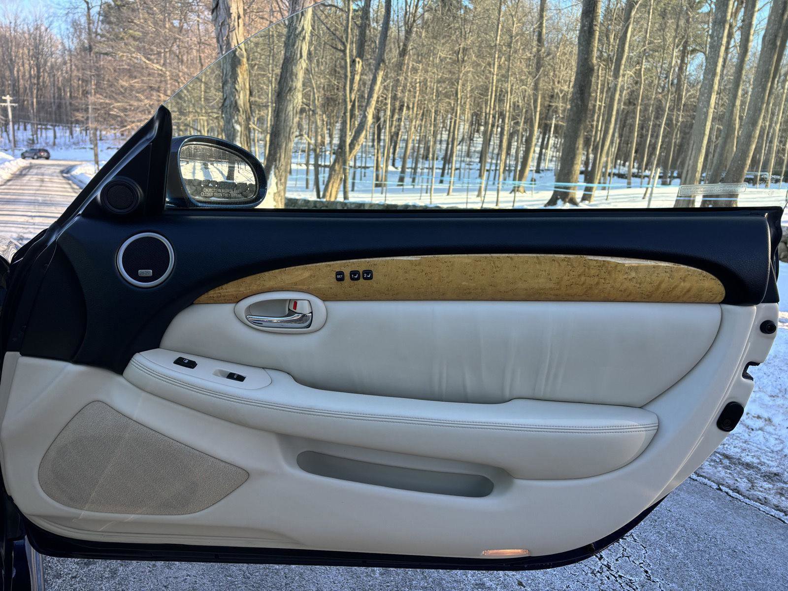 Used 2004 Lexus SC 430 Convertible image 12
