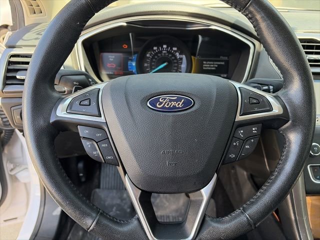 Certified 2017 Ford Fusion SE w/ Fusion SE Technology Package image 15