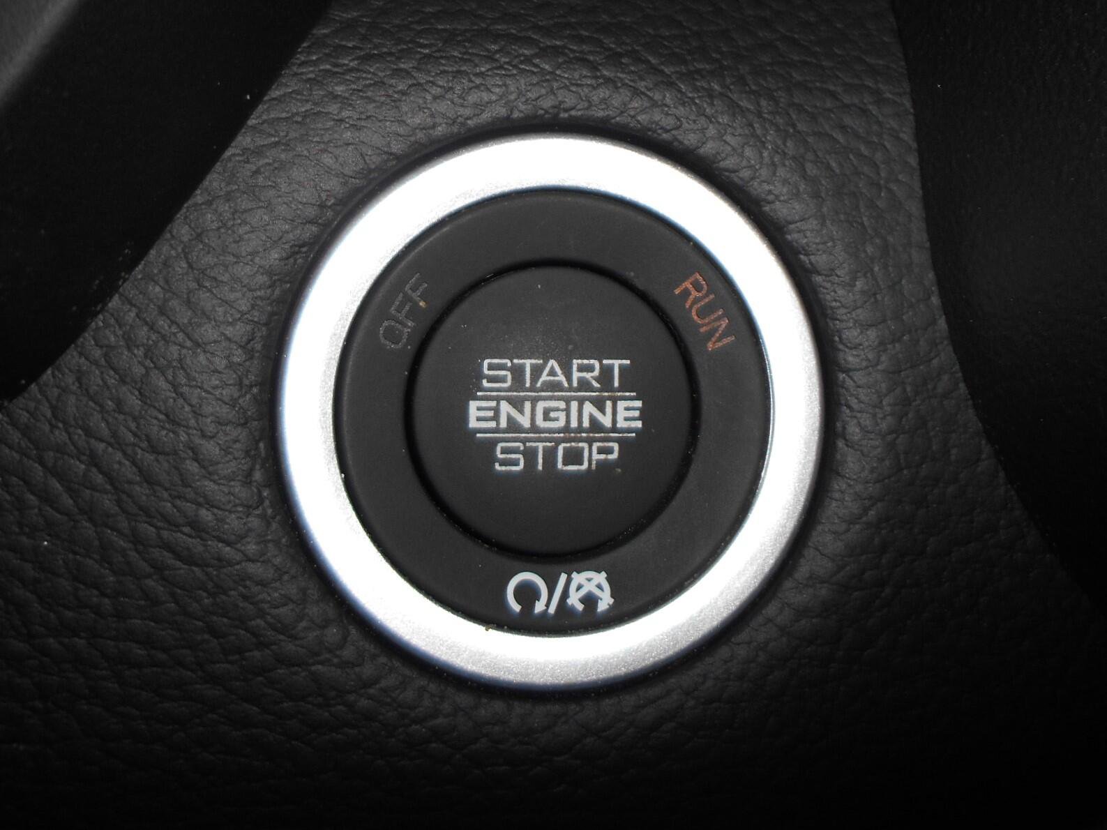 New 2026 RAM 1500 Laramie AWD/4WD image 17