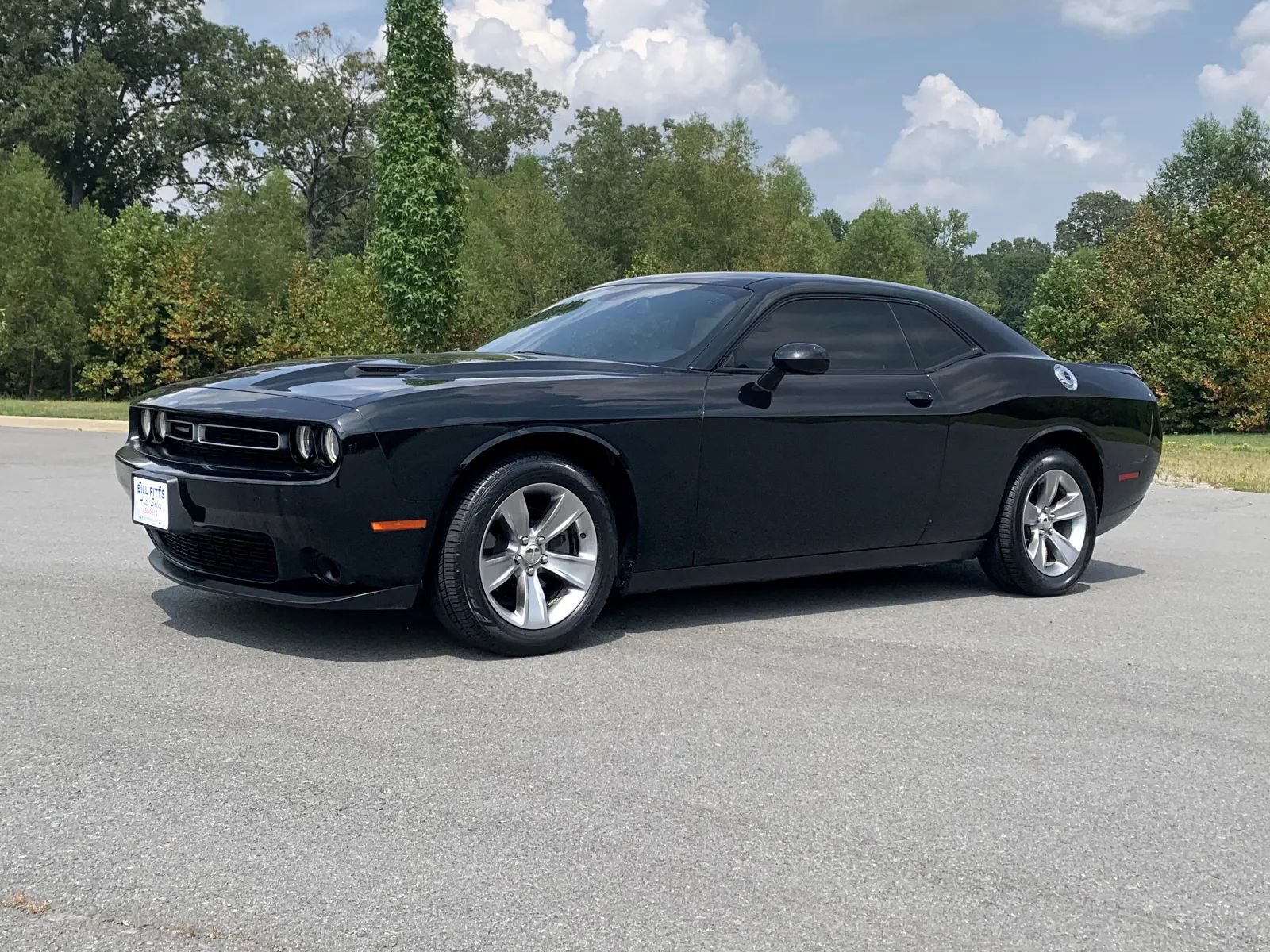 Used 2019 Dodge Challenger SXT RWD image 3