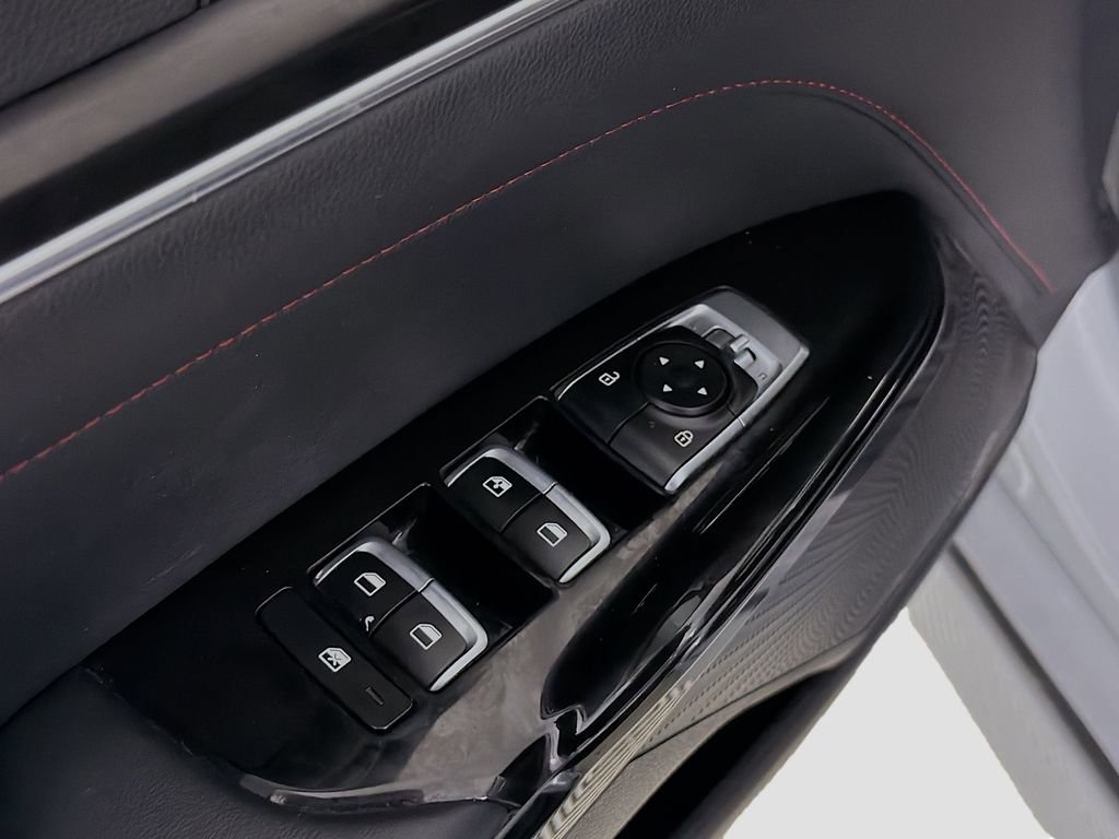 Used 2024 Kia K5 GT image 22
