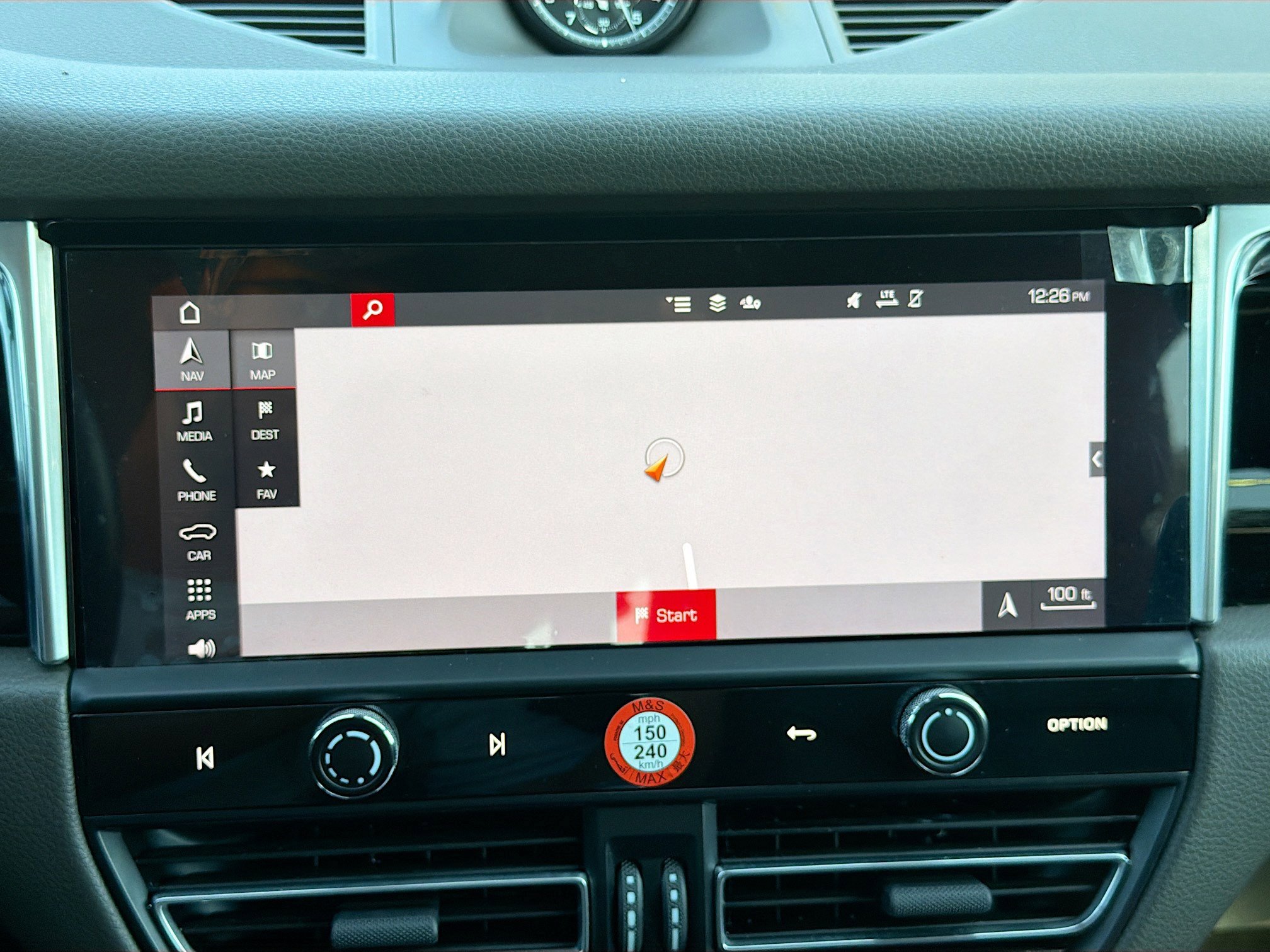 Used 2024 Porsche Macan image 32