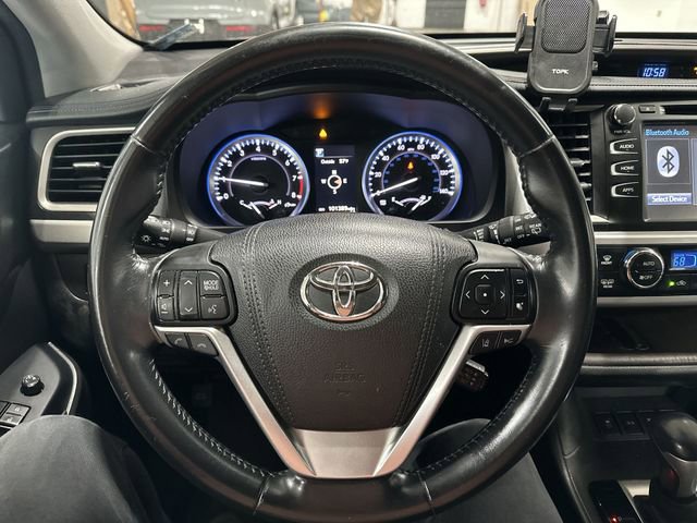 Used 2017 Toyota Highlander XLE image 15