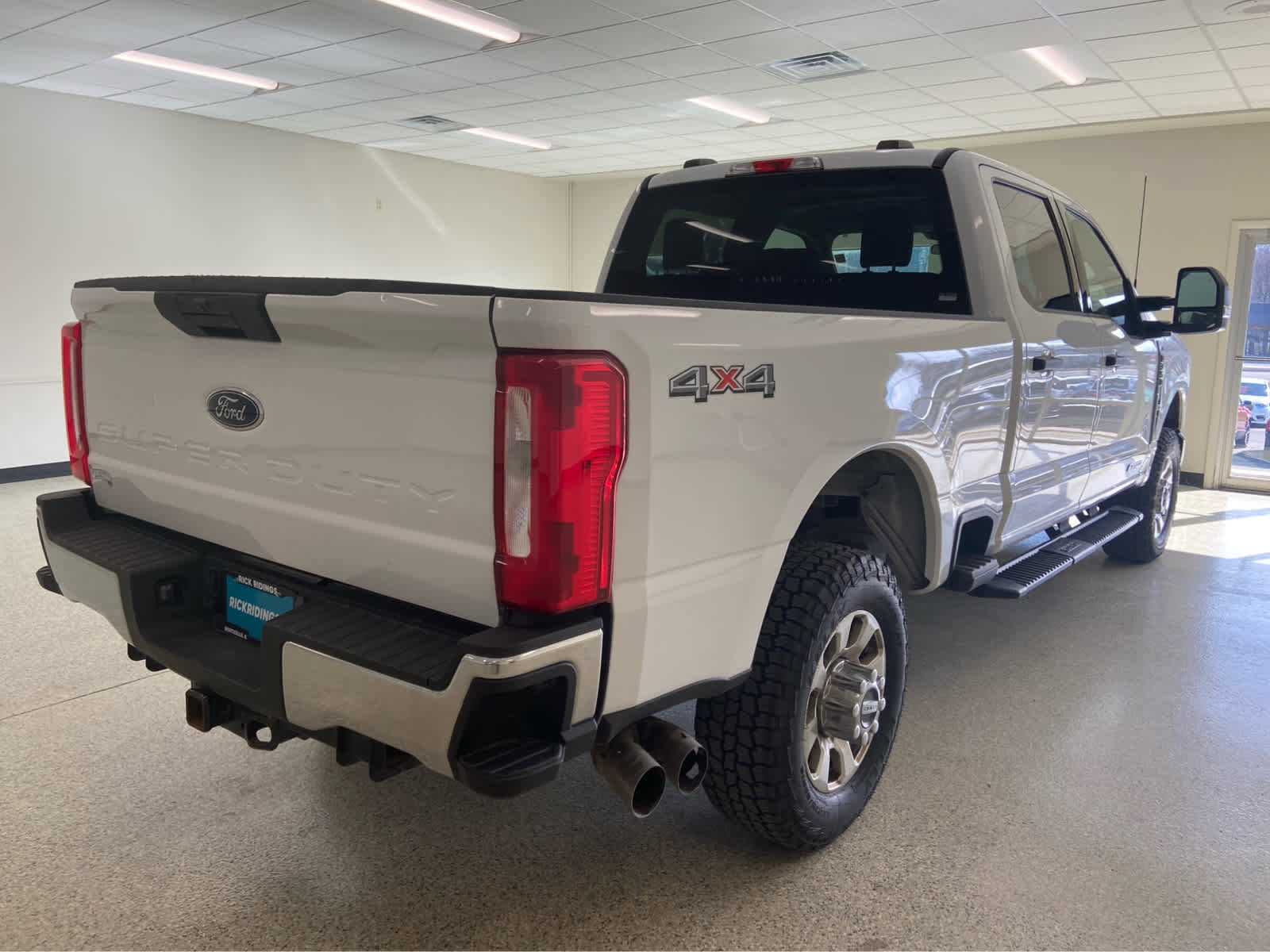 Used 2024 Ford F350 XLT image 6