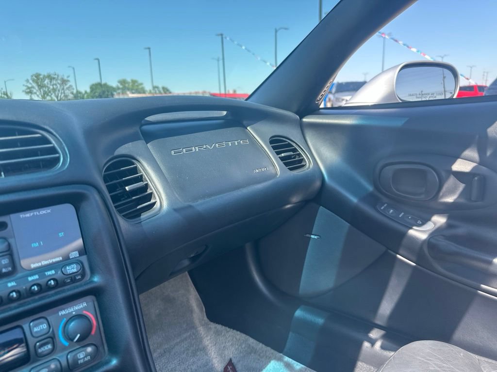 Used 1998 Chevrolet Corvette Convertible w/ Memory Pkg RWD image 20