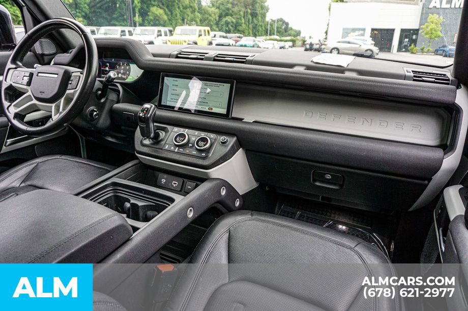 Used 2022 Land Rover Defender 110 SE AWD/4WD image 25